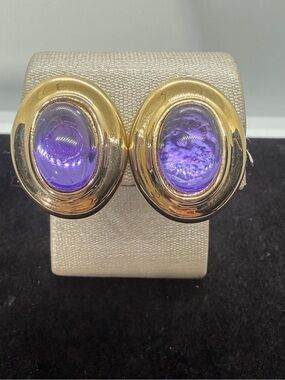 Marvella Gold Tone Purple Cabochon Clip On Earrings Vintage Statement